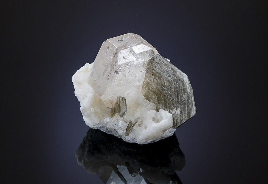 5295 - APATITE & MUSCOVITE