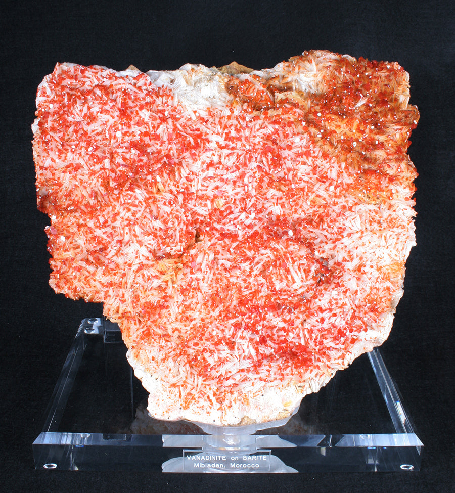 7336 - VANADINITE on BARITE