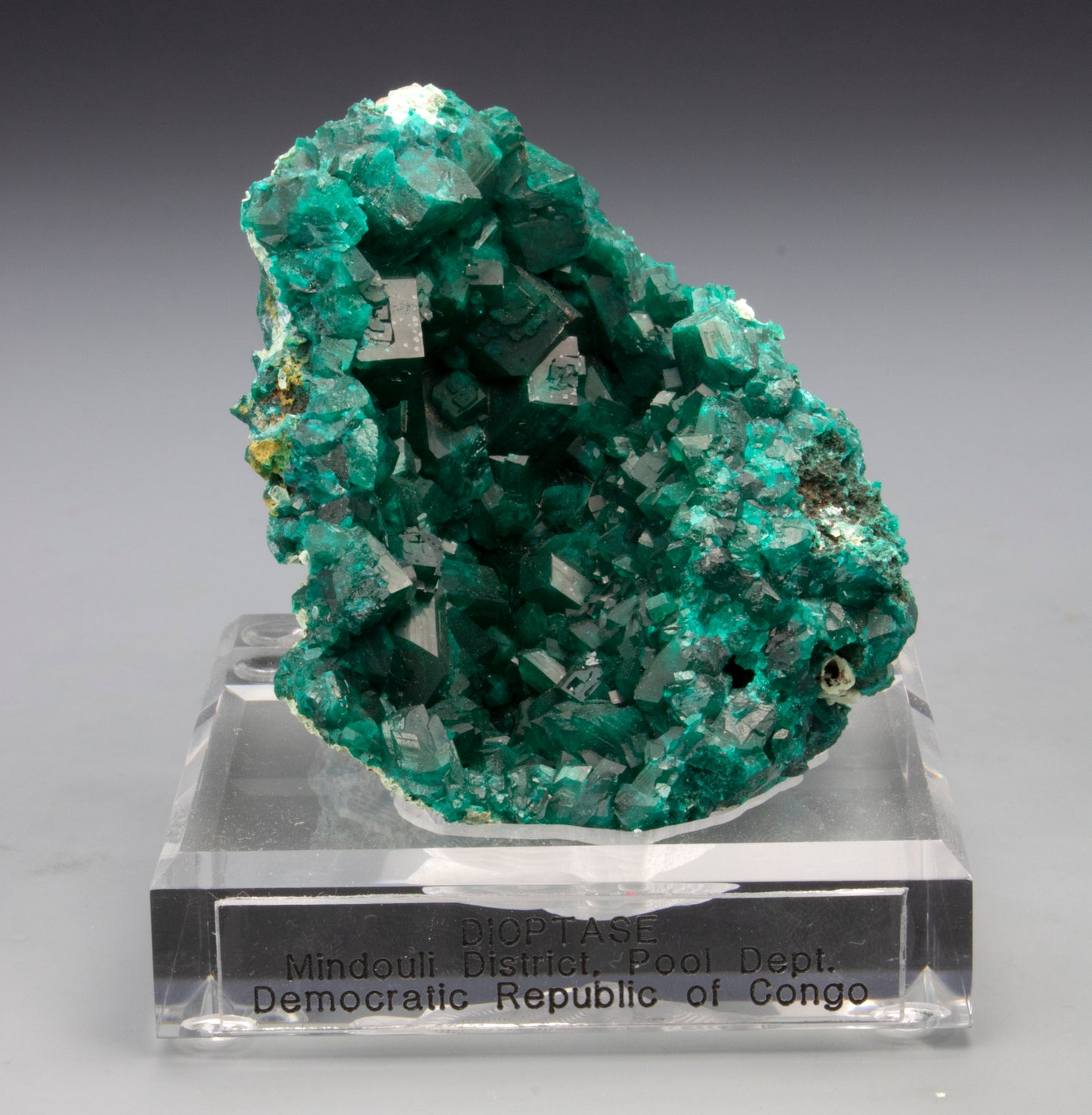 7963 - DIOPTASE